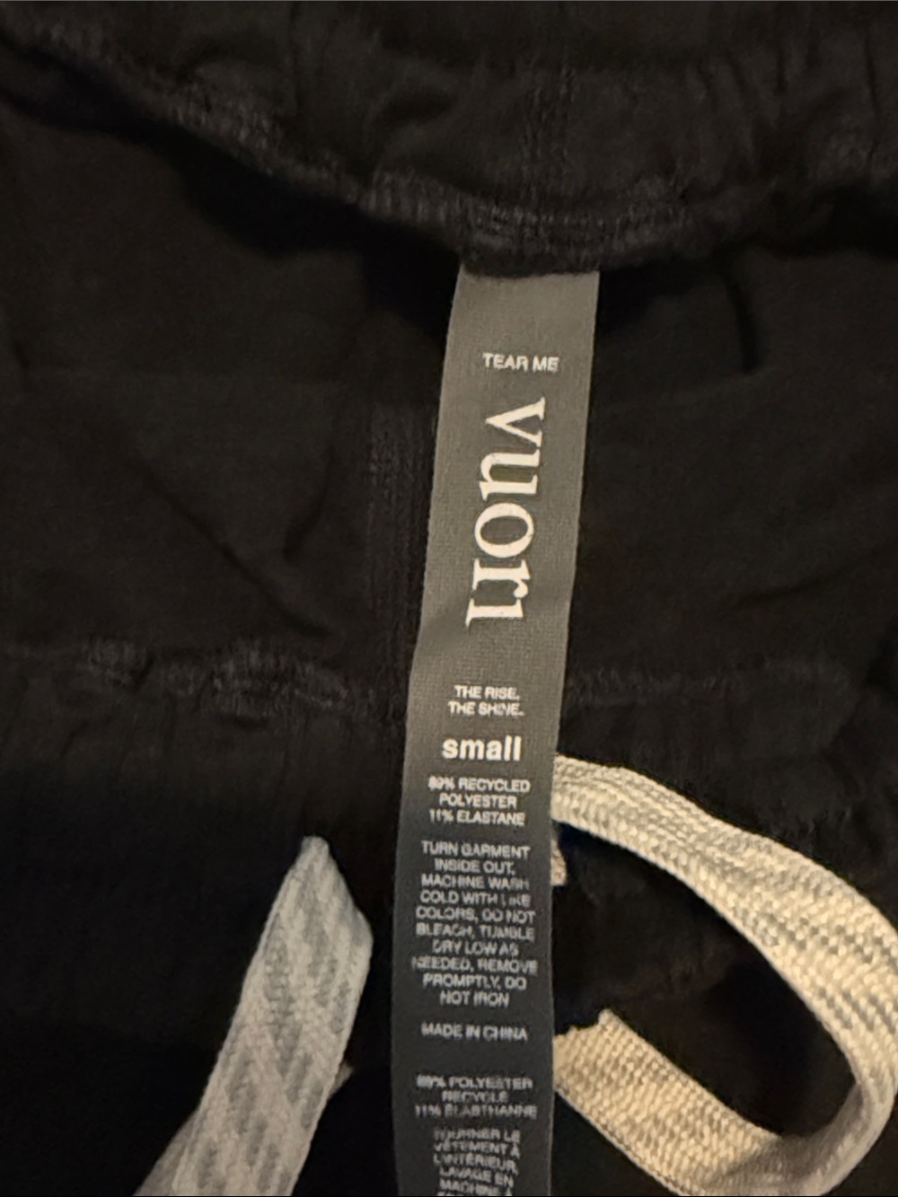 Vuori Women’s Dreamknit Halo Black Shorts - Picture 3 of 5
